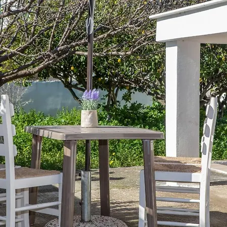 Naxos Premium Ano Sangrion