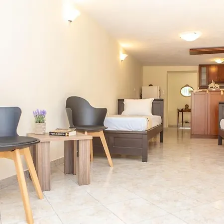 Naxos Premium Apartmán *