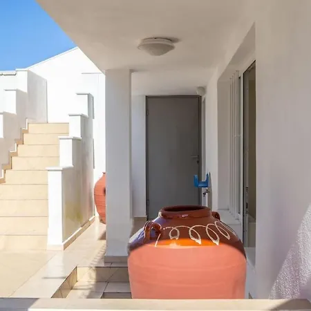 Naxos Premium Ano Sangrion